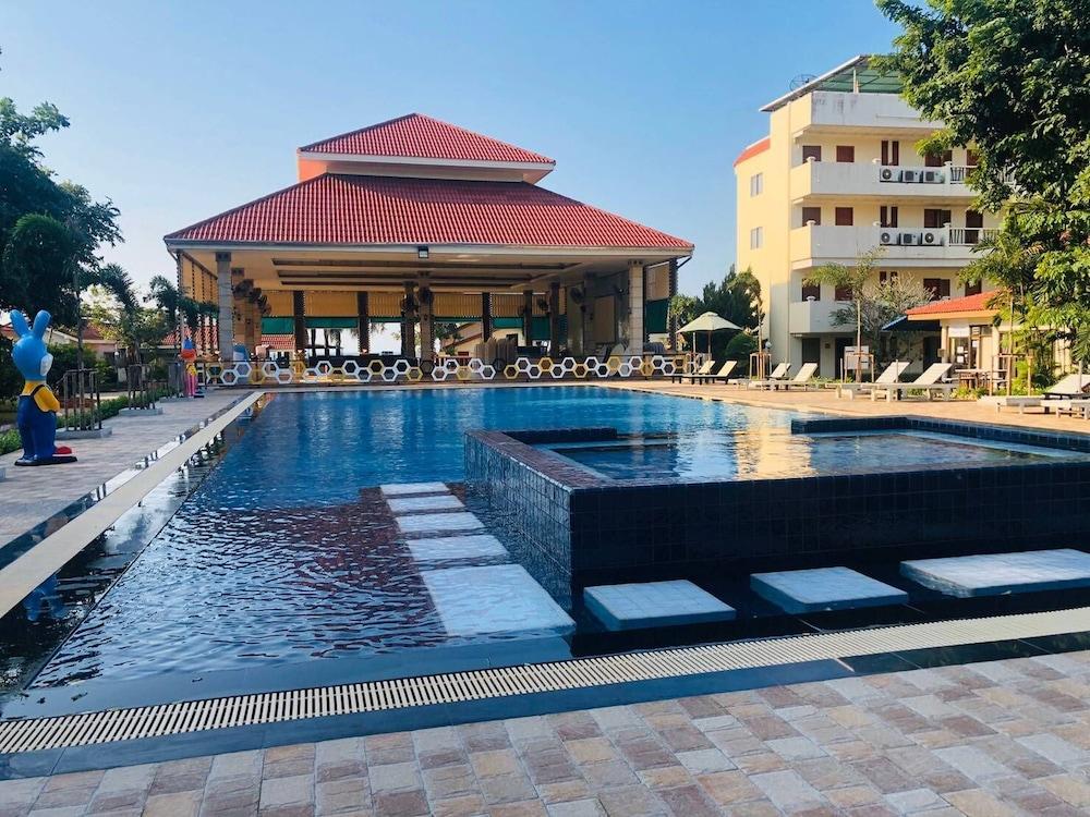 New Travel Beach Hotel & Resort Chao Lao Beach Exterior foto