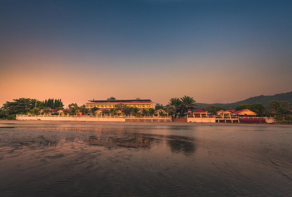 New Travel Beach Hotel & Resort Chao Lao Beach Exterior foto