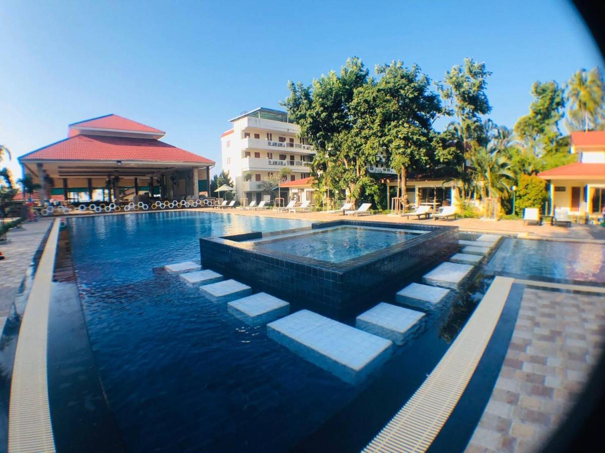 New Travel Beach Hotel & Resort Chao Lao Beach Exterior foto