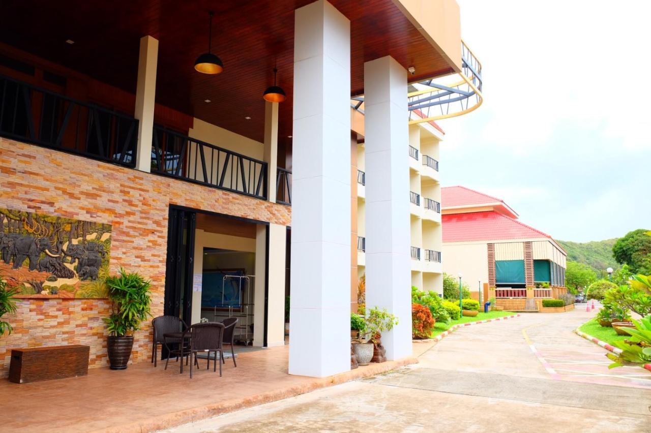 New Travel Beach Hotel & Resort Chao Lao Beach Exterior foto